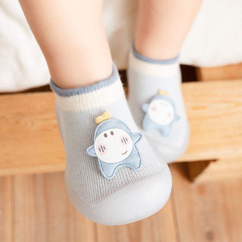 Baby learning shoes non-slip soft sole baby shoes breathable mesh socks shoes one-step boys and girls shoes spring and summer 1 year old