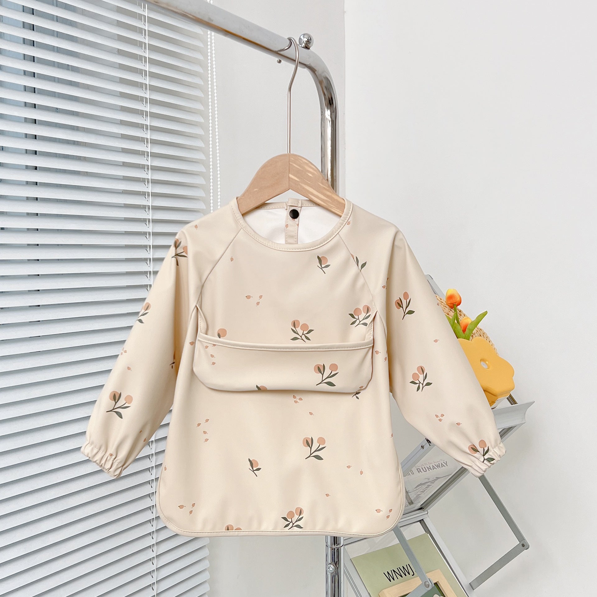 Danish children's waterproof anti-dressing 2022 new infant feeding bib anti-dirty bib baby food supplement cover