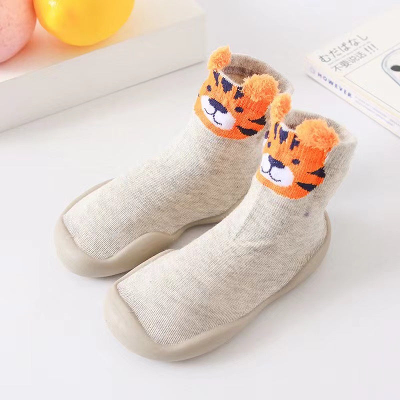 Soft bottom toddler shoes for babies, boys and girls, new floor socks, children's shoes, baby shoes, spring, autumn and summer