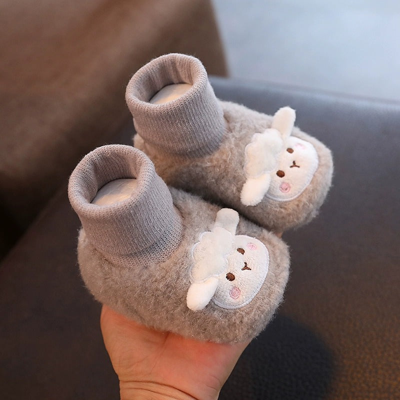 Autumn and winter infant shoes plus velvet 0-1 year old baby soft sole non-falling cotton shoes keep warm newborn full moon shoes and socks