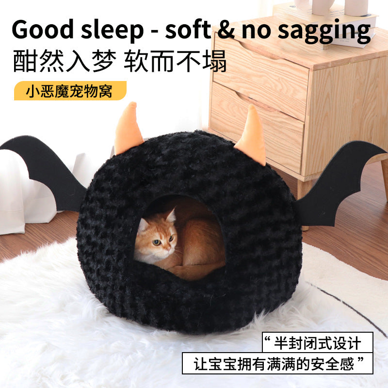 Halloween pet supplies four seasons universal closed thickened cushion nest house little devil warm dog house cat house