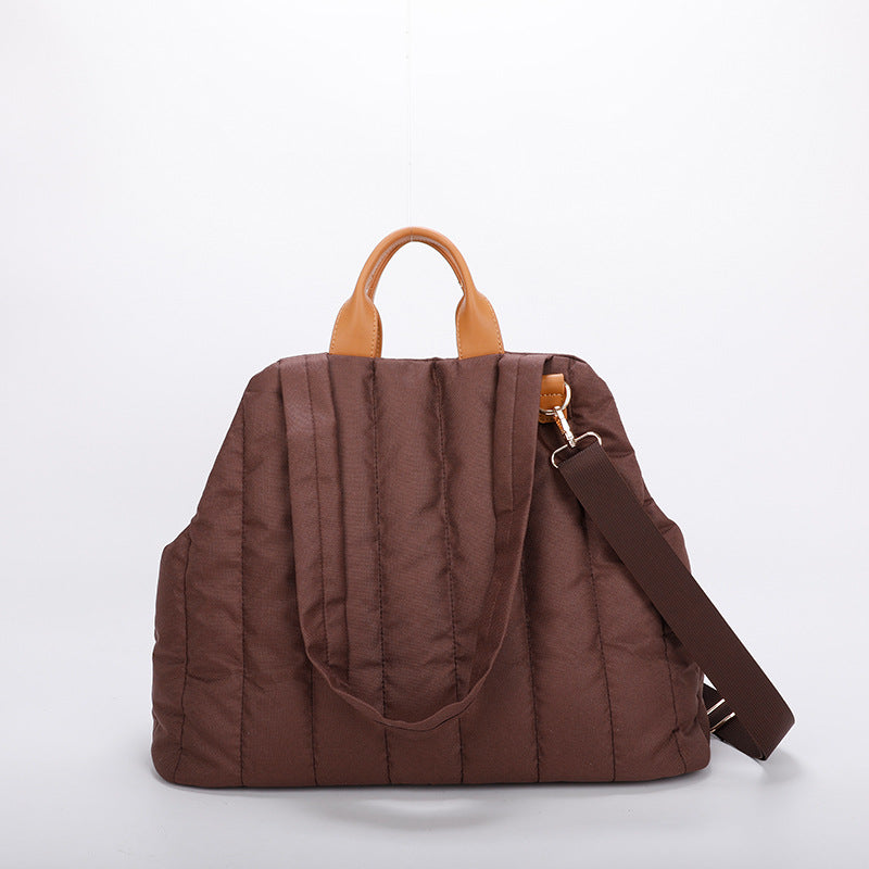 Factory spot direct supply cotton pet bag ultra-light waterproof pet handbag dog warm and portable in winter