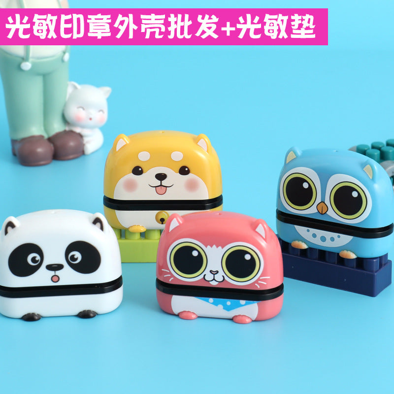 Cute pet seal material wholesale photosensitive children cartoon cute name clothes kindergarten engraved signature name stamp