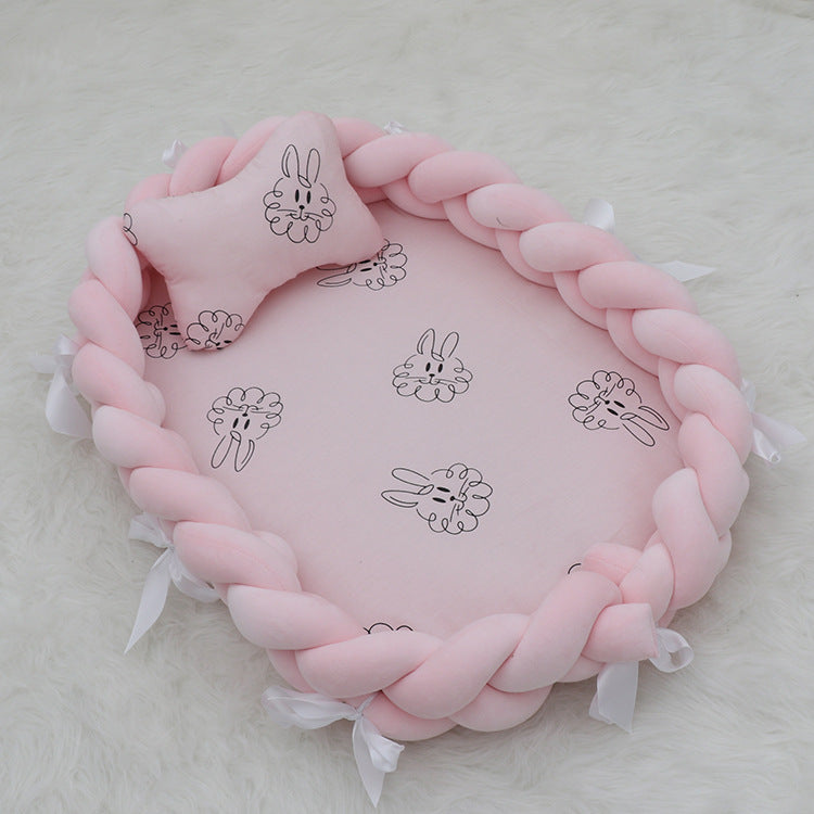 Newborn baby crib mid-bed sleeping coaxing artifact anti-choking milk anti-startling sleeping nest detachable sleeping pad soothing anti-pressure