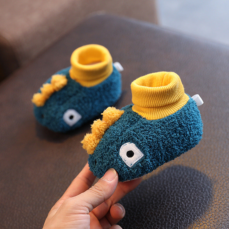 Autumn and winter infant shoes plus velvet 0-1 year old baby soft sole non-falling cotton shoes keep warm newborn full moon shoes and socks