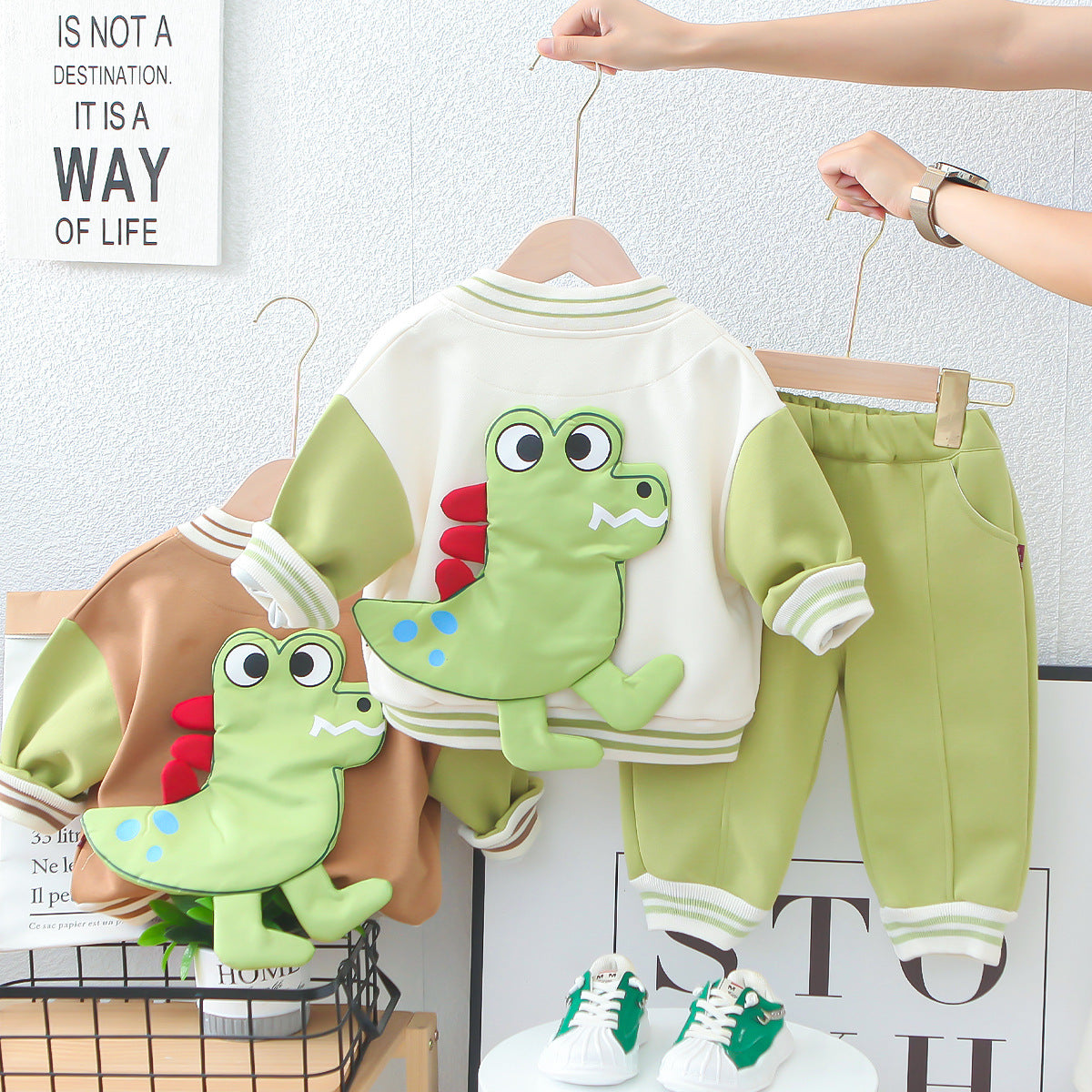 Children's clothing boys autumn suits new children's spring and autumn trendy baby cartoon three-dimensional dinosaur long-sleeved three-piece suit