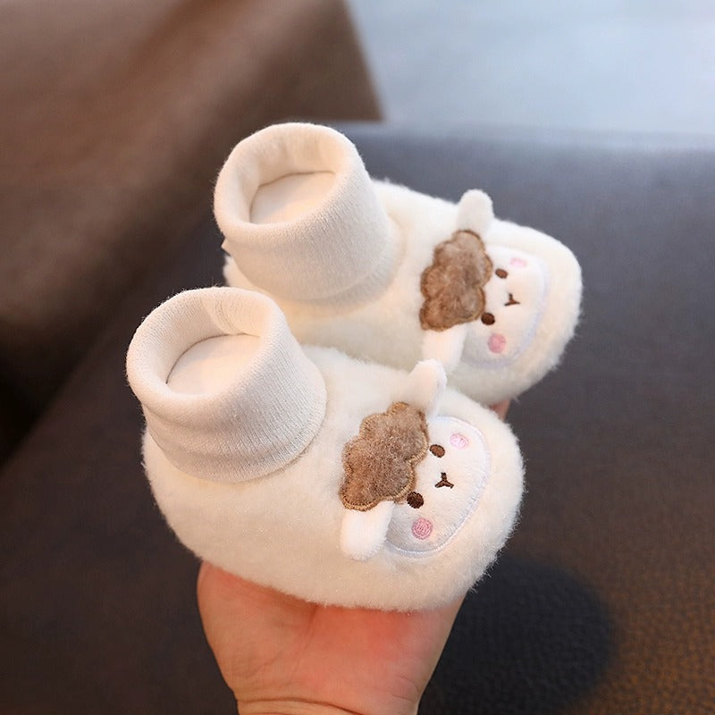 Autumn and winter infant shoes plus velvet 0-1 year old baby soft sole non-falling cotton shoes keep warm newborn full moon shoes and socks