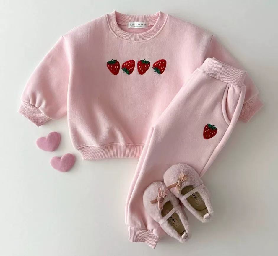 2025 Korean version of children's spring and autumn new cotton suits for boys and girls baby strawberry embroidered sweatshirts all-match two-piece suits cross-border