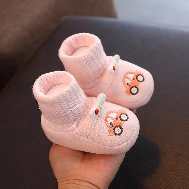 Autumn and winter infant shoes plus velvet 0-1 year old baby soft sole non-falling cotton shoes keep warm newborn full moon shoes and socks