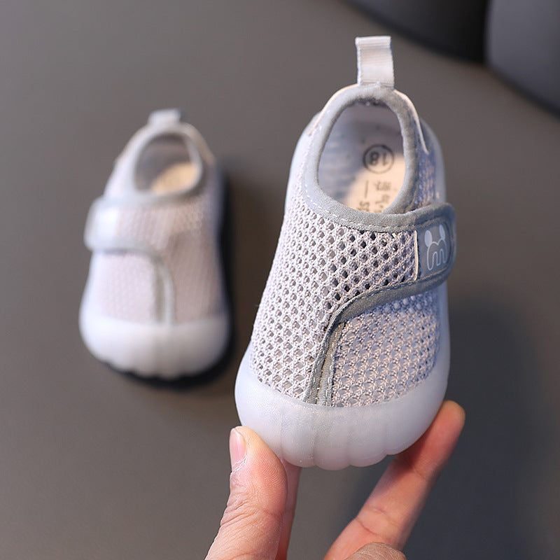 One piece of drop shipping for baby boy spring and summer mesh shoes with soft sole and breathable closed toe baby toddler shoes with Velcro for girls sports shoes