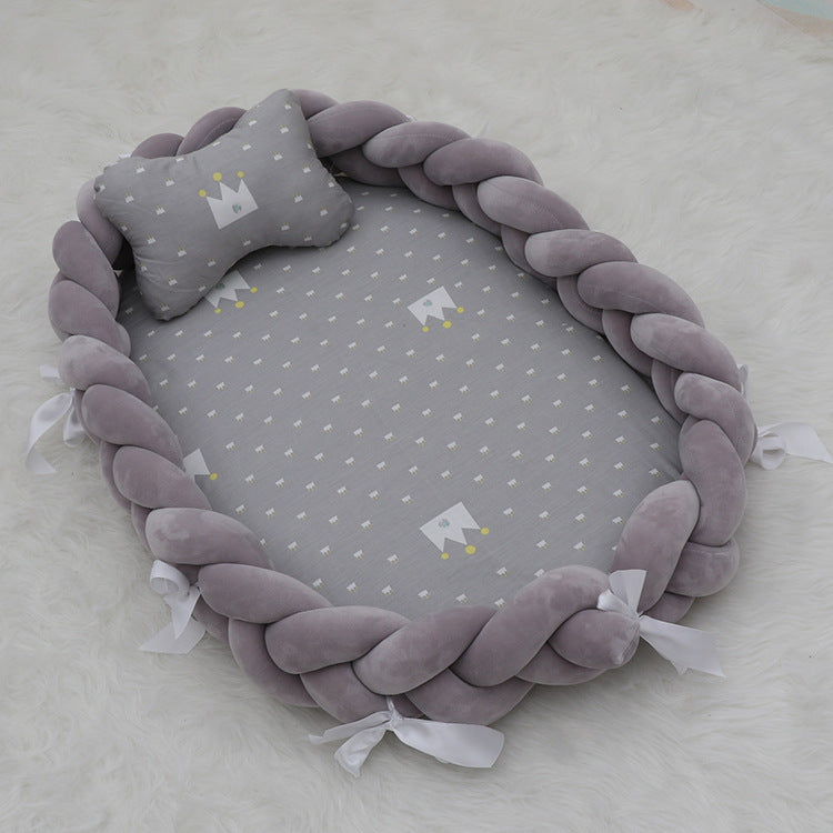 Newborn baby crib mid-bed sleeping coaxing artifact anti-choking milk anti-startling sleeping nest detachable sleeping pad soothing anti-pressure
