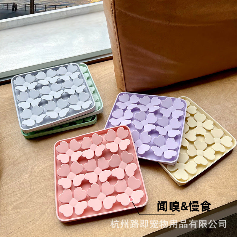 Dog slow food bowl food grade silicone licking pad licking plate pet cat educational leaking food hiding toy with suction cup