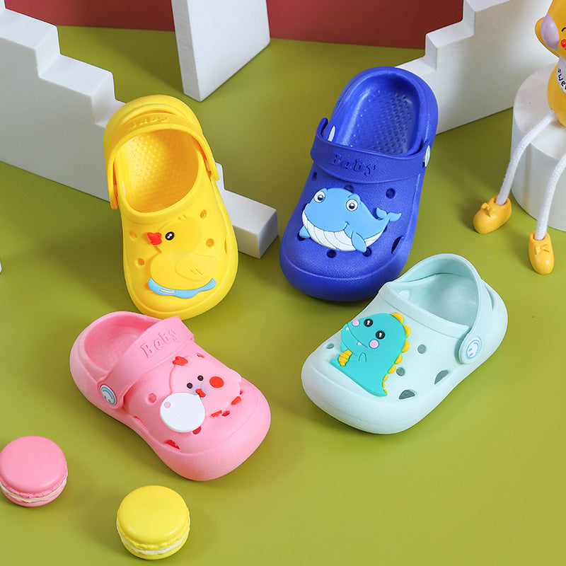 Children's summer slippers for girls, non-slip for boys, baotou, soft-soled hole shoes for children, baby sandals and slippers wholesale