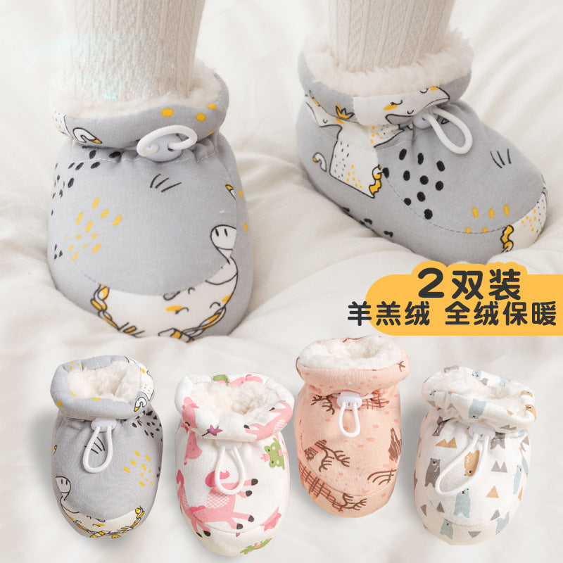 Thickened baby shoes for autumn and winter with velvet to keep warm for newborns 06 months baby cotton shoes 612 months