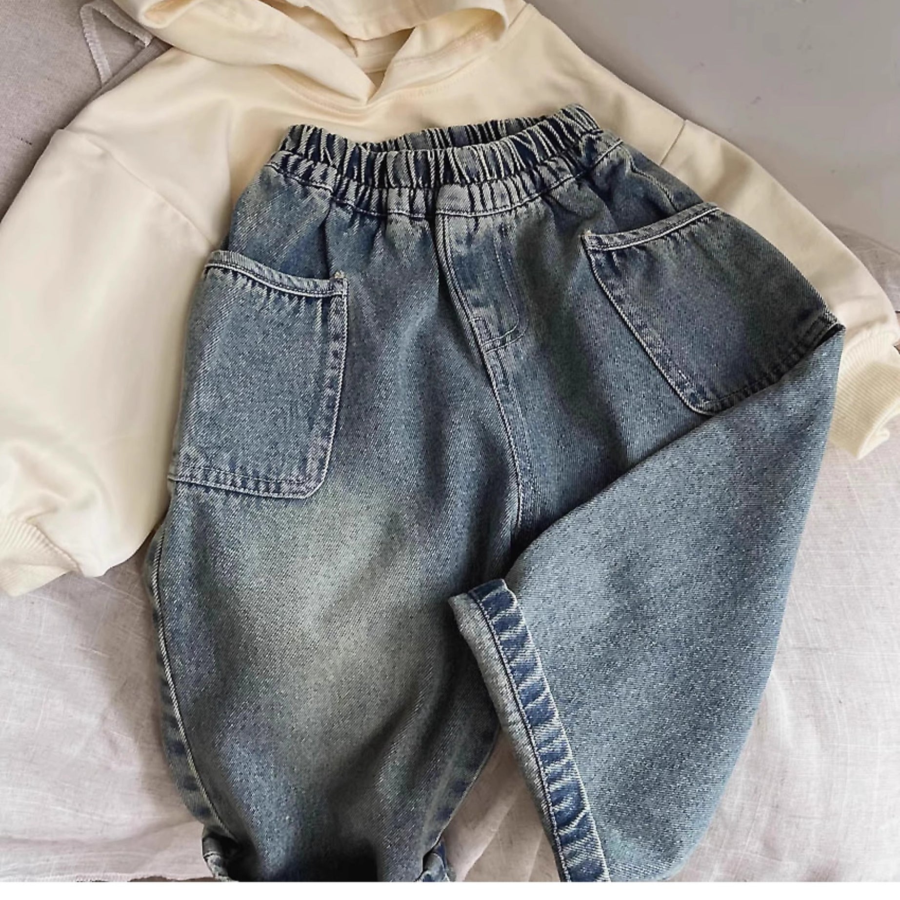 Children's 2025 spring and autumn new small and medium-sized children's baby casual trousers stylish side pocket grinding white boys jeans
