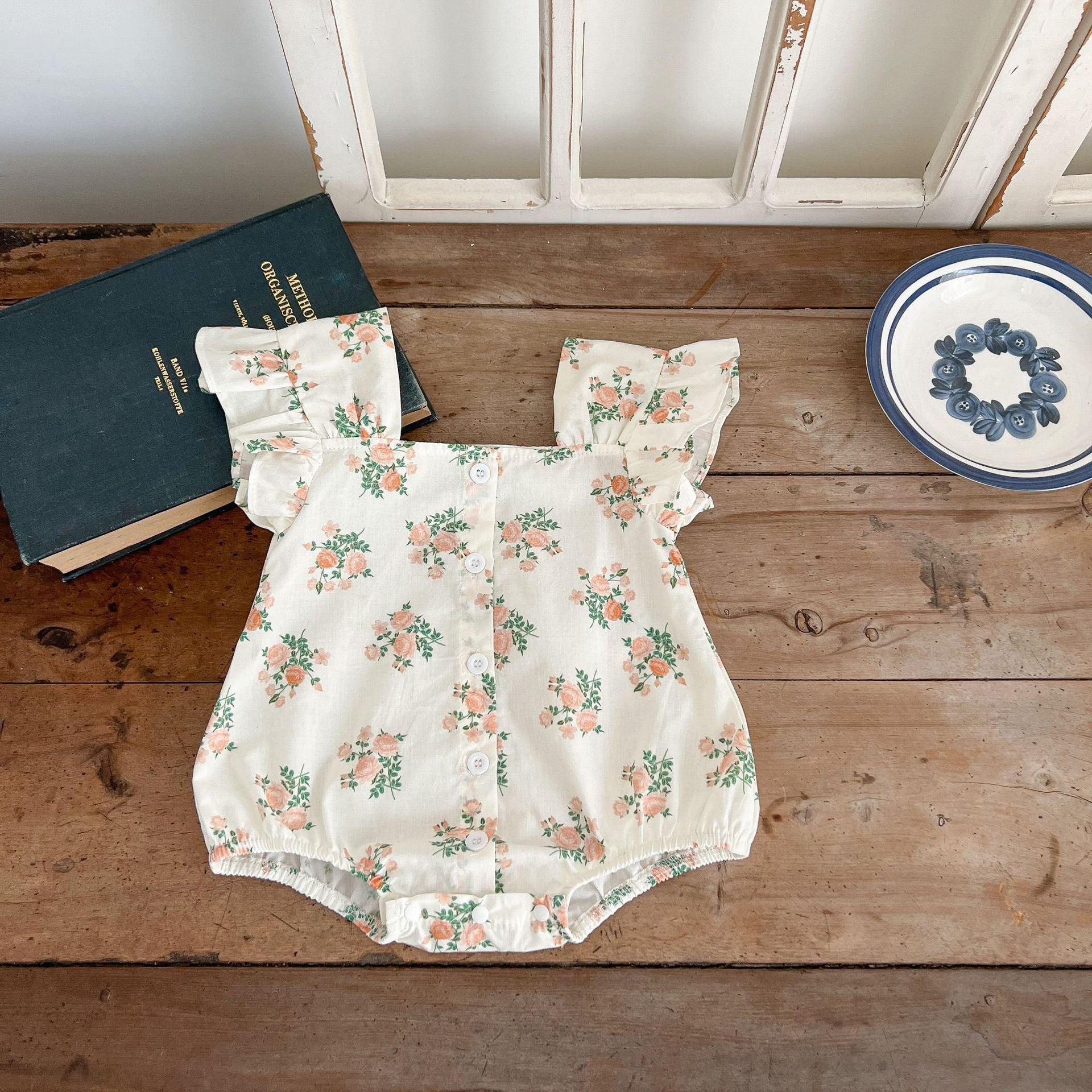 Ins baby summer new Korean version of the bag fart clothing female baby lace flying sleeve jumpsuit foreign style floral romper