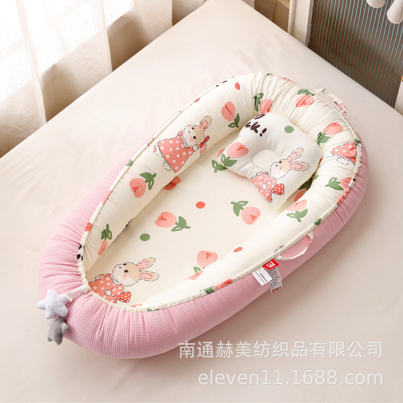 Hemei honeycomb breathable detachable and washable portable baby bed mid-bed bionic baby nest baby pillow travel baby bed