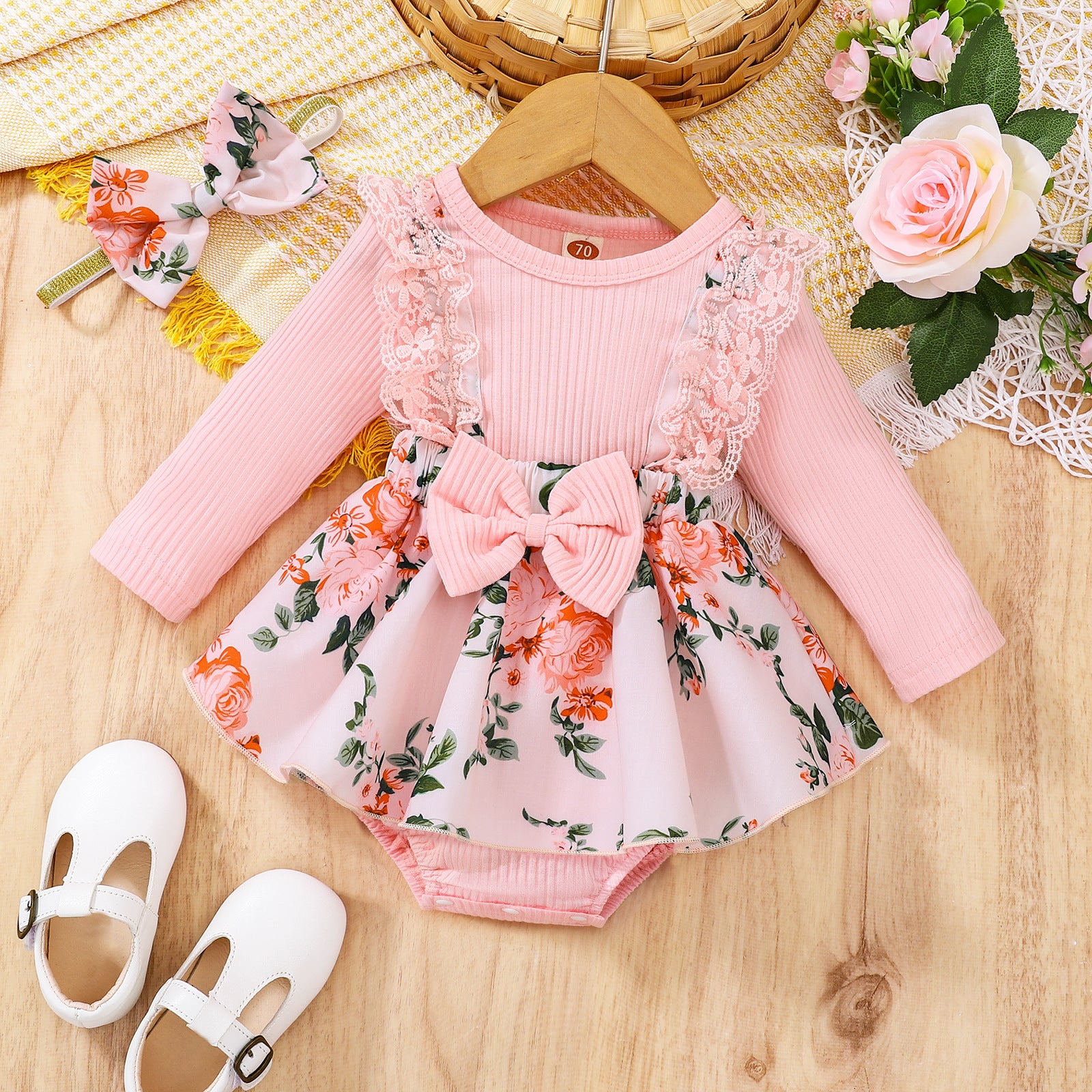 Baoxin cross-border children's clothing wholesale baby girl autumn new lace cotton pit strips splicing flowers full print one-piece romper