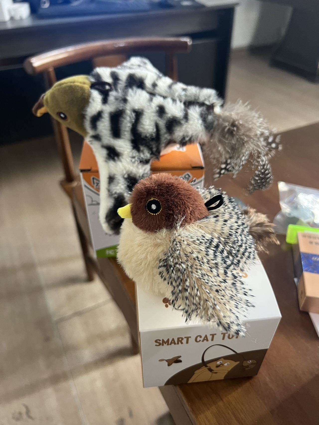 Cross-border hot-selling cat shaking sparrow USB rechargeable electric cat toy sound pet automatic cat teaser