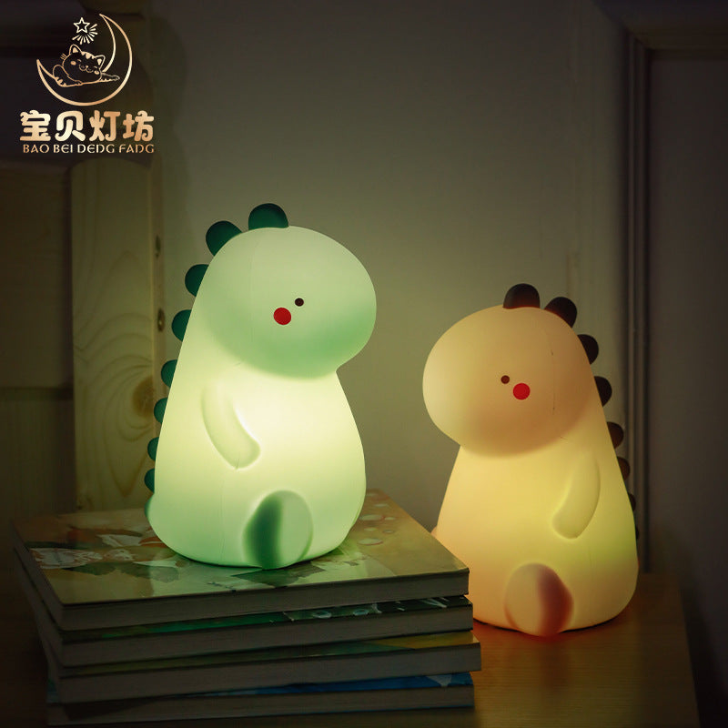 Small night light girl heart rechargeable bedroom bedside sleep pat lamp cute soft light baby feeding eye protection table lamp