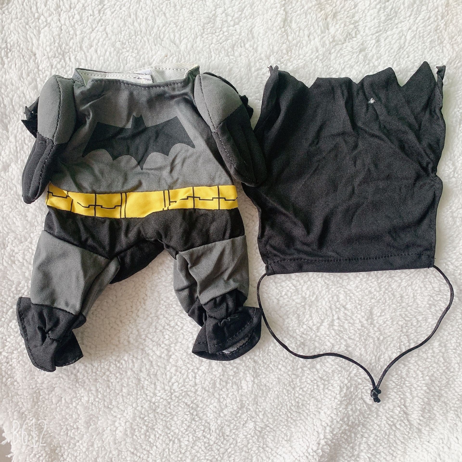 Funny dog and cat clothes, funny knife-holding Samoyed cute Bichon creative pet Teddy French bulldog spoof