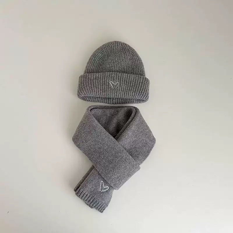 Two-piece children's hat scarf autumn and winter Korean style knitted hat baby warm wool hat boys and girls pullover hat