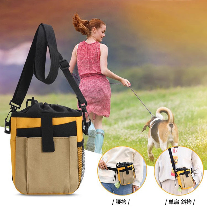 New pet feeding bag outdoor convenient dog snack bag dog outdoor pet training bag snack bag