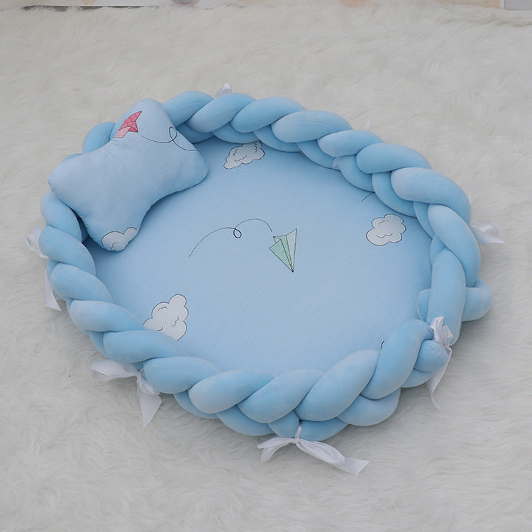Newborn baby crib mid-bed sleeping coaxing artifact anti-choking milk anti-startling sleeping nest detachable sleeping pad soothing anti-pressure