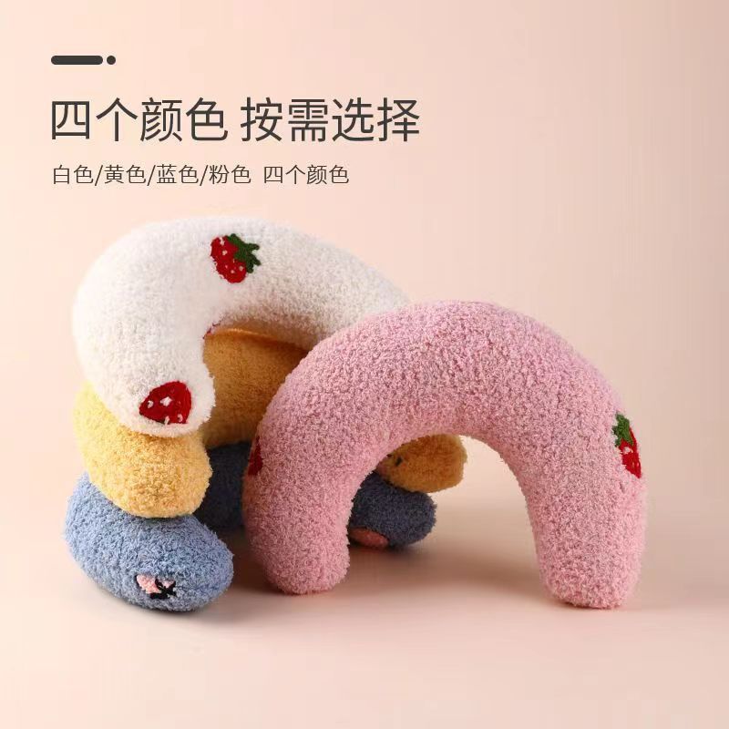 Pet supplies cat pillow cat toy U-shaped small pillow to protect cervical vertebra puppy cat sleep pillow wholesale